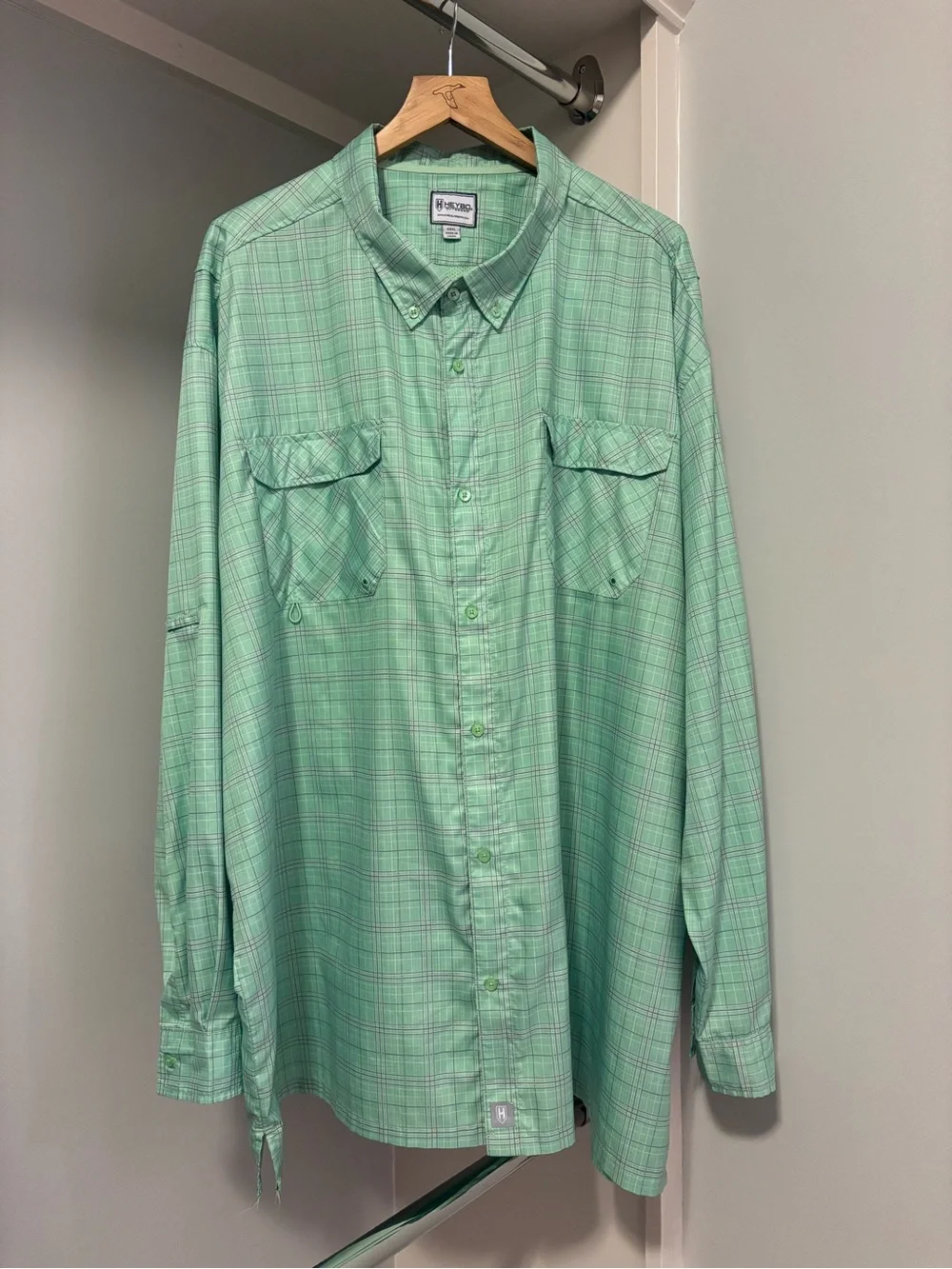Heybo Men's Mint Green Plaid Button-Down Fishing Shirt - Picture 2 of 5